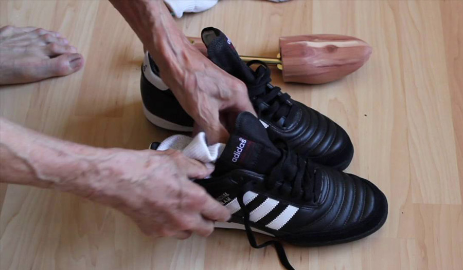 How to clean football boots